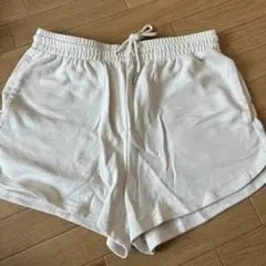 ホワイトショートパンツ Mサイズ