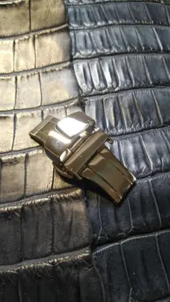 新品　Dバックル　18㎜S　両開きプッシュ式　革時計バンド用