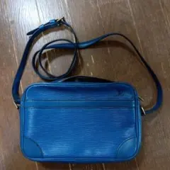 Louis Vuitton エピレザー ショルダーバッグ 青