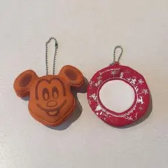 ディズニー　ミッキーワッフル プレート ぬいぐるみバッジ