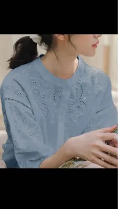 JUNOAH ジュノア　刺繍ノーカラーレースブラウス　ブルー　L