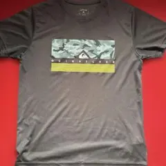 クイックシルバーTシャツ　ラッシュガードのサムネイル