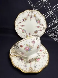 2025年最新】ロイヤルクラウンダービーロイヤルアントワネットの