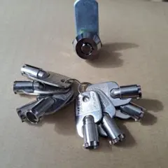 鉄道鍵セット Yahoo!オークション -「鍵」(廃品、放出品) (鉄道)の落札相場