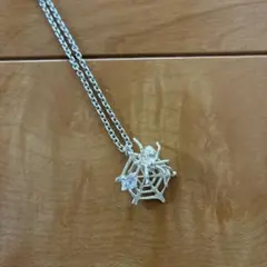 e.m クモとクモの巣 ネックレス シルバーのサムネイル