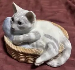 猫と毛布の置物　ロイヤルコペンハーゲン