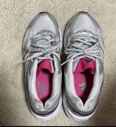 アディダスadidas スニーカー