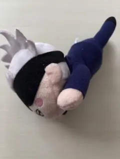 呪術廻戦 五条悟 寝そべり ぬいぐるみ マスコット