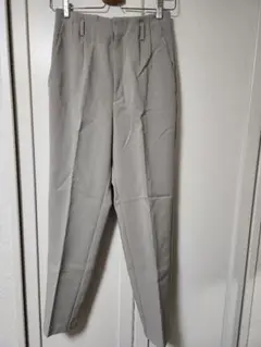 GU ハイウエスト　テーパードパンツ