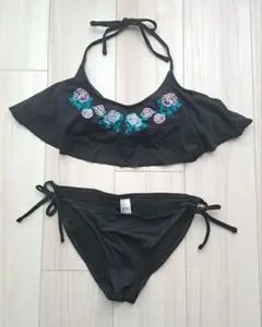 TOPSHOP セパレート水着 ビキニ 花柄刺繍 3点セットのサムネイル