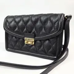美品 Vera Bradley ショルダーバッグ キルティング レザー シボ革