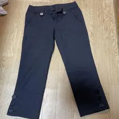 ダークグレー ボタン付き