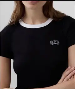 美品　GAP トップス リブ GAPロゴ 半袖Tシャツのサムネイル