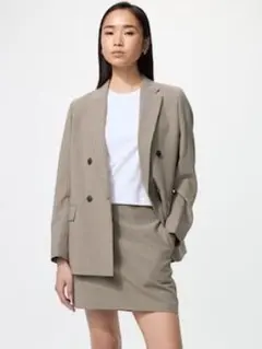 新品！ユニクロのスコート✩ミニスカート✩L茶系