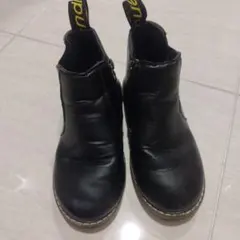 URBAN CHERRY　サイドゴアブーツ