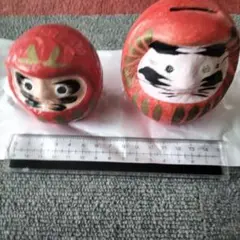 赤い達磨 貯金箱 約10cm　２種