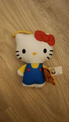 マクドナルド　ハッピーセット　 ハローキティ ぬいぐるみ オーバーオール