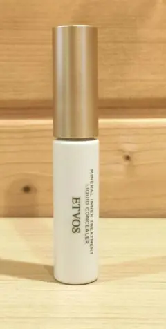 ETVOS ミネラルインナートリートメントリキッドコンシーラー 　ライトベージュ