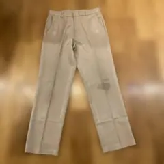 ベージュ スラックス