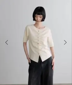 アイボリー 半袖カーディガン センターギャザーのサムネイル