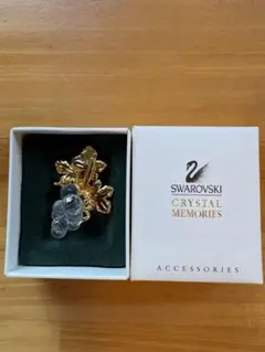 Swarovski クリスタルブドウブローチ