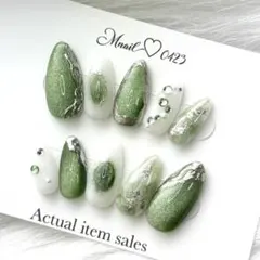 マグネットネイルマーブルニュアンスネイル成人式ネイルミラーネイル緑