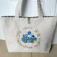 ハンドメイド刺繍バッグ✨ネモフィラ＆ボタニカルリース