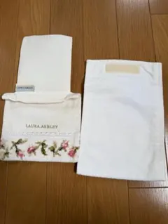 LAURA ASHLEY トイレカバー　ベージュのサムネイル