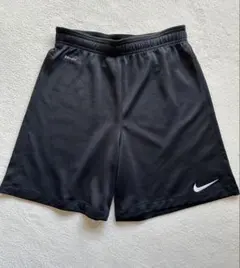 Nike DRI-FIT ブラックハーフパンツ 160cm