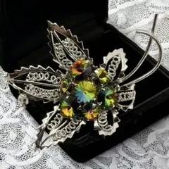 花の形の多色クリスタルブローチ50年前　ヴィンテージ　昭和レトロ