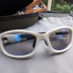 Item thumbnail for item 71651048-4d38-4868-bcdd-2140978c6f98