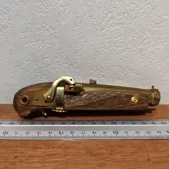 真鍮黄銅製銃身木彫台【管打式火縄銃を模した精巧鉄砲根付】長15.1cm重275g 2026年最新】火縄銃 根付の人気アイテム - メルカリ