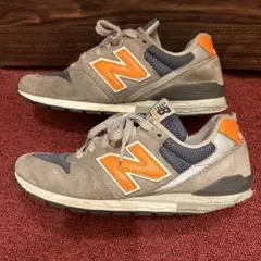 New Balance 996 グレー オレンジ スニーカーのサムネイル