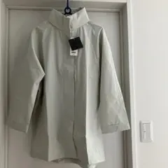 防水性と通気性を兼ね備えた　UNIQLO ブロックテック　ハーフコート