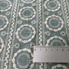 刺繍生地残布　縦45cm×横95cm