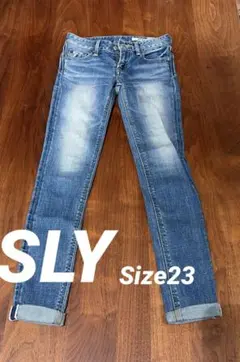 SLY JEANS スキニーデニムパンツ
