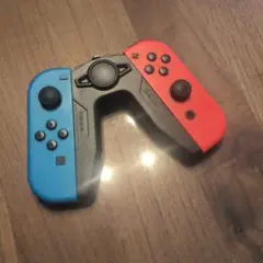 純正完動品 Switch Joy-Con 赤と青　グリップおまけ付き