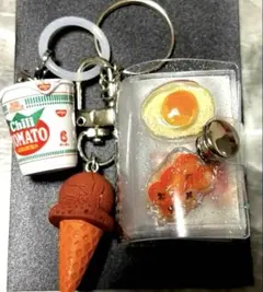 田*子様 食べ物ミニシール帳　完成品 ※めじるアクセサリー付き