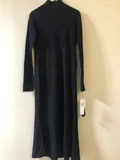 Aga black バッグボタンタートルニットロングワンピース　9号