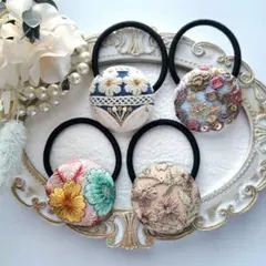 ⭐3425⭐❣️おまとめ割り対象外❣️大人可愛い華やかアクセ✴インド刺繍ヘアゴム