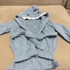 サメフード付き水色バスローブ