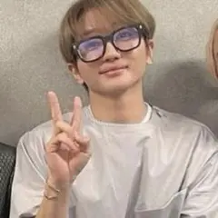 西島隆弘　Nissy 着用　シャツ　グレー