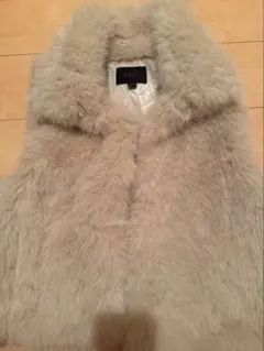 ZARA ライトベージュ ファー風ベスト L