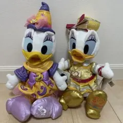Disney Store Chess Pins 2種セット デイジーダック - メルカリ