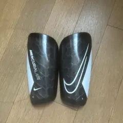 ナイキマーキュリアルライトすね当てM