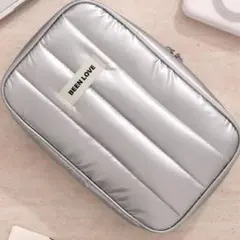 ガジェットポーチ化粧・ツールポーチ衝撃吸収 保護 軽量ケーブル大容量 文具 旅行