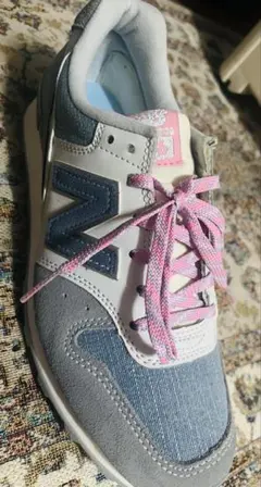 コラボ スニーカー