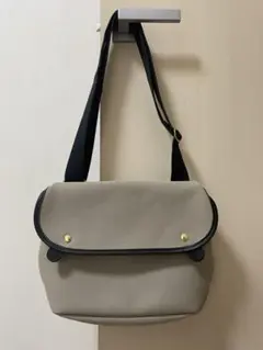 タイムセール☆Brady AVON エイボン ショルダーバッグ
