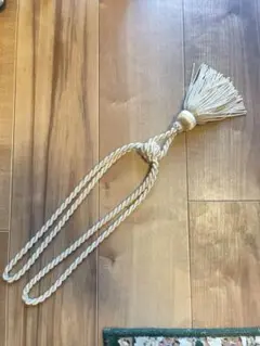 アイボリー ロープ付きタッセル 4本セット 約60cm