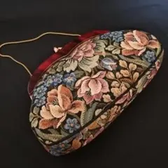 花柄刺繍 クラッチバッグ（がま口バッグ）